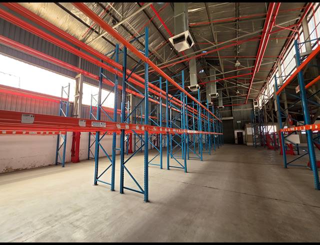 5,800M² WAREHOUSE TO LET IN WADEVILLE